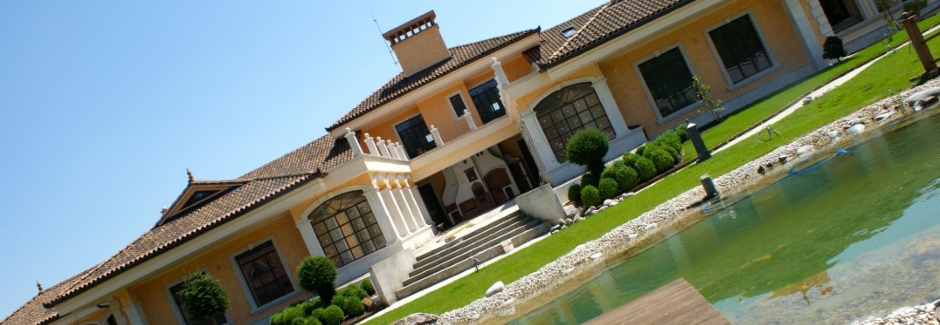 Clone of Tretia Galéria domy 